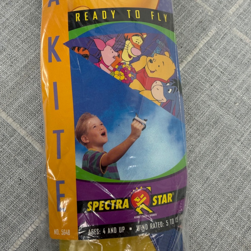 Vintage Winnie the Pooh Delta Kite 52" Disney Spectra Star 2001 Ready To Fly NOS